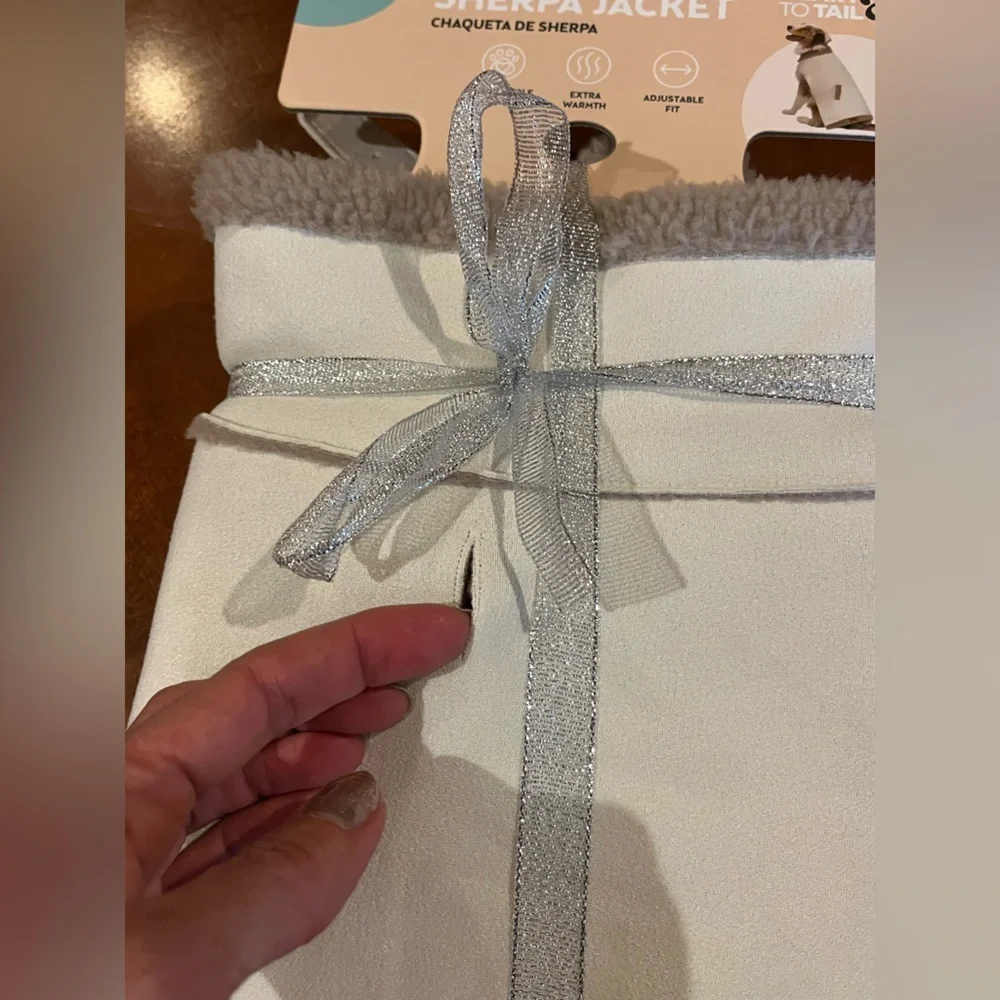 Dog jacket. Sherpa lining, adjustable fit, slot for leash. Ivory & brown. L. NWT